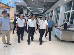 杨浦区委常委、常务副区长尼冰带队来校开展节